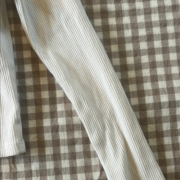 White Ribbed Button-Up Top - Picture 8 of 9